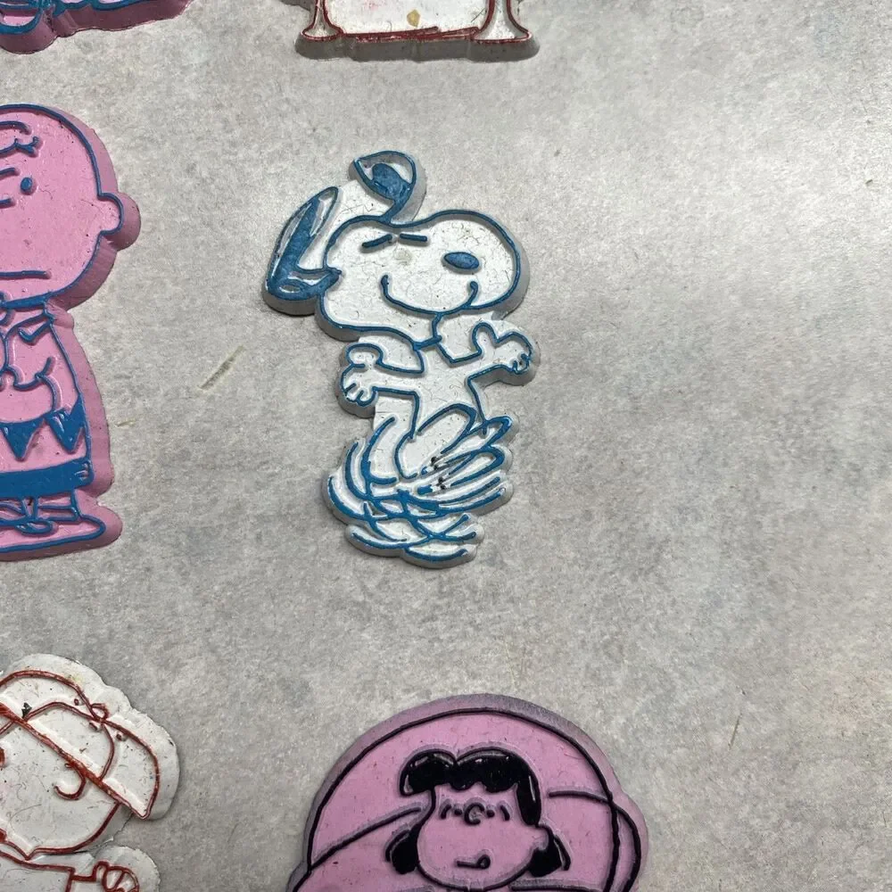 Vintage Peanuts Refrigerator Magnets Snoopy Charlie Brown Lucy 1950-1960's Set 6